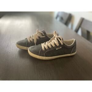Taos Footwear Star Sneaker Size 7.5